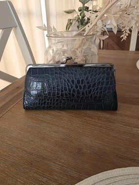 Navy Blue Croc-Embossed Kiss-Lock Clutch